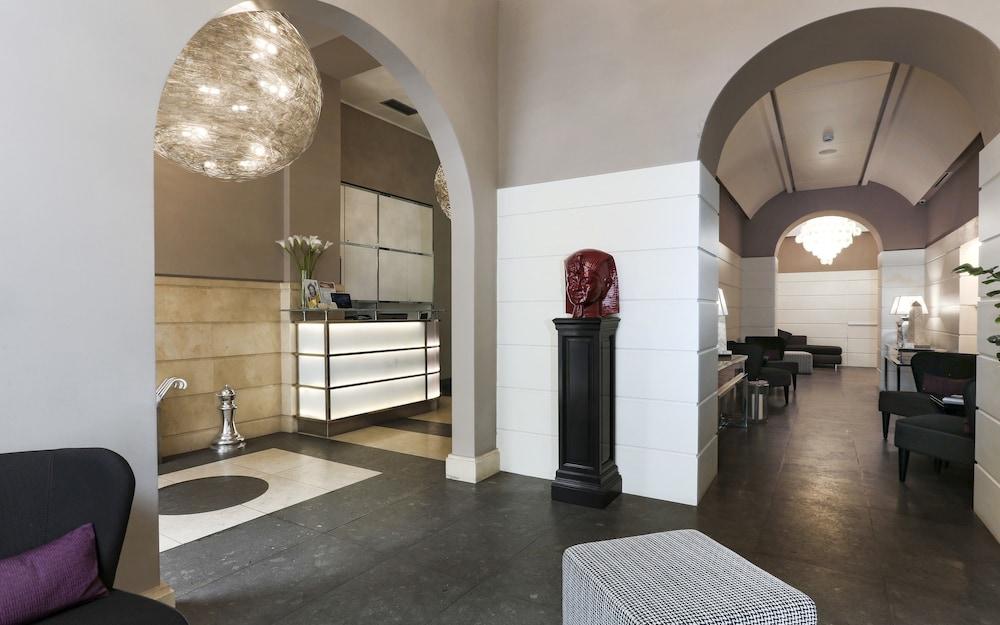 Gasthuis The Independent 4*